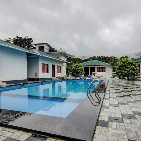 Treebo Trend Misty Garden Resorts With Mountain View Munnar Buitenkant foto