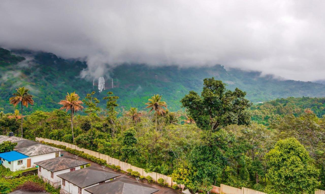 Treebo Trend Misty Garden Resorts With Mountain View Munnar Buitenkant foto