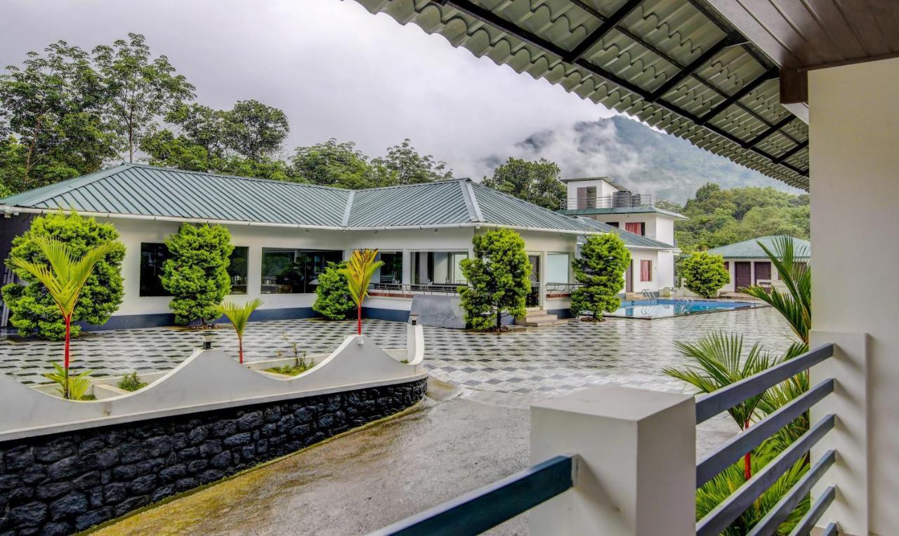 Treebo Trend Misty Garden Resorts With Mountain View Munnar Buitenkant foto